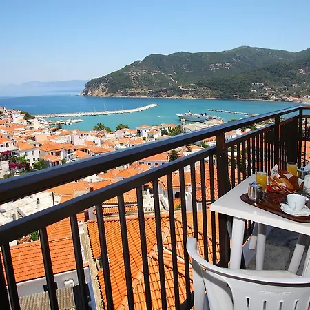 Ξενοδοχείο Denise 2*