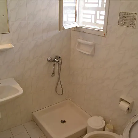 Denise Ξενοδοχείο 2*