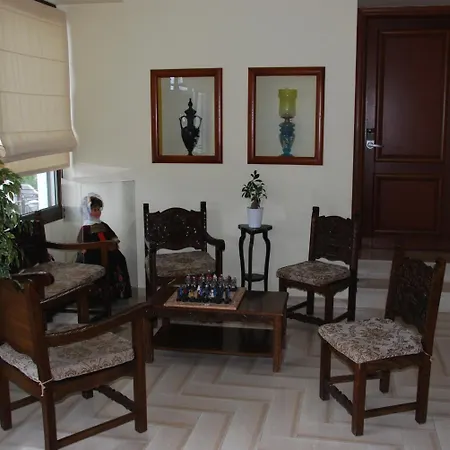 Denise Σκόπελος