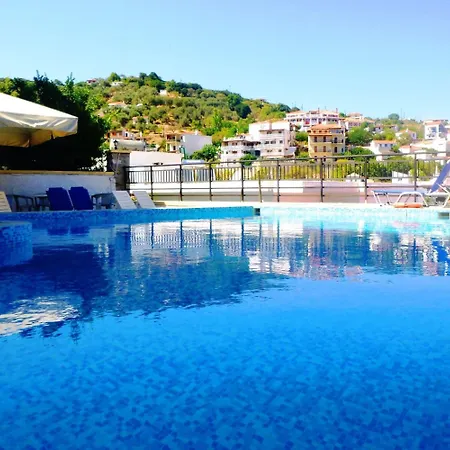 Denise Hotel