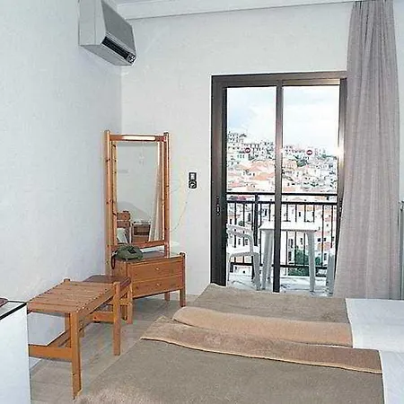 Denise 2* Skopelos Town